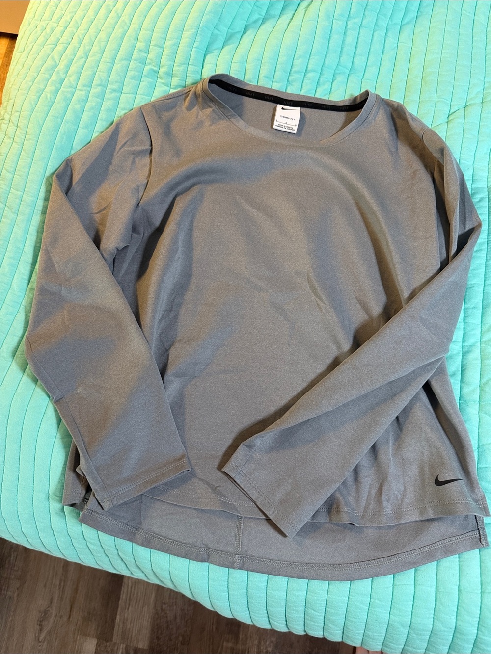Nike Gray Long Sleeve thermafit Performance Crew Top